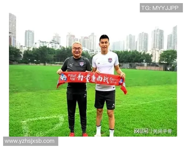 足球明星化身老者街头挑战球迷引发热议与欢笑 足球明星化身老者街头挑战球迷引发热议与欢笑